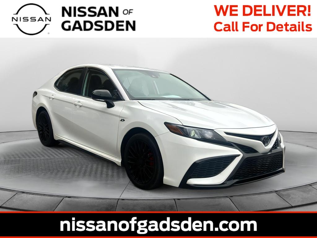 2024 Toyota Camry SE's photo