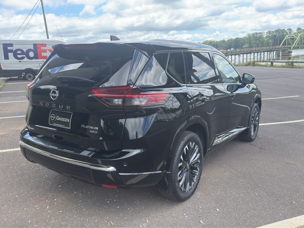 Used 2024 Nissan Rogue Platinum SUV