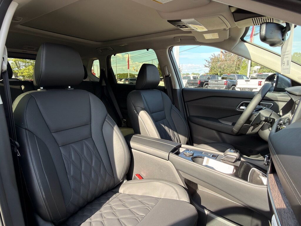 2026 Nissan Rogue Platinum - Photo 15