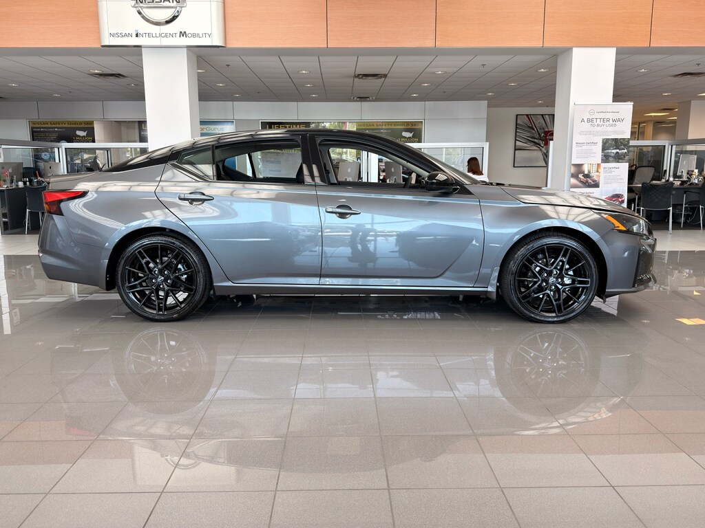 New 2026 Nissan Altima SR Sedan