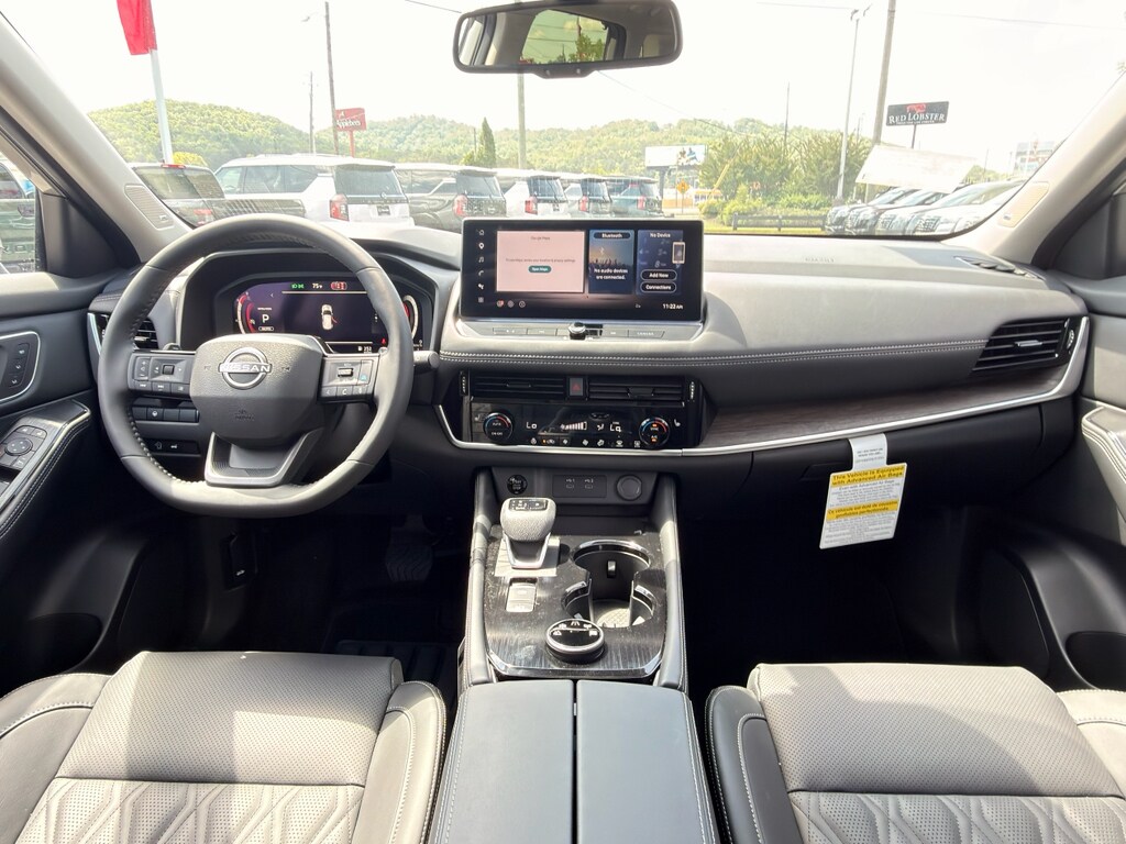2026 Nissan Rogue Platinum - Photo 13