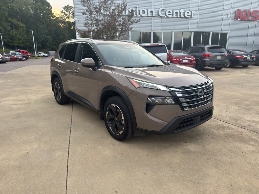 2024 Nissan Rogue SV photo 3