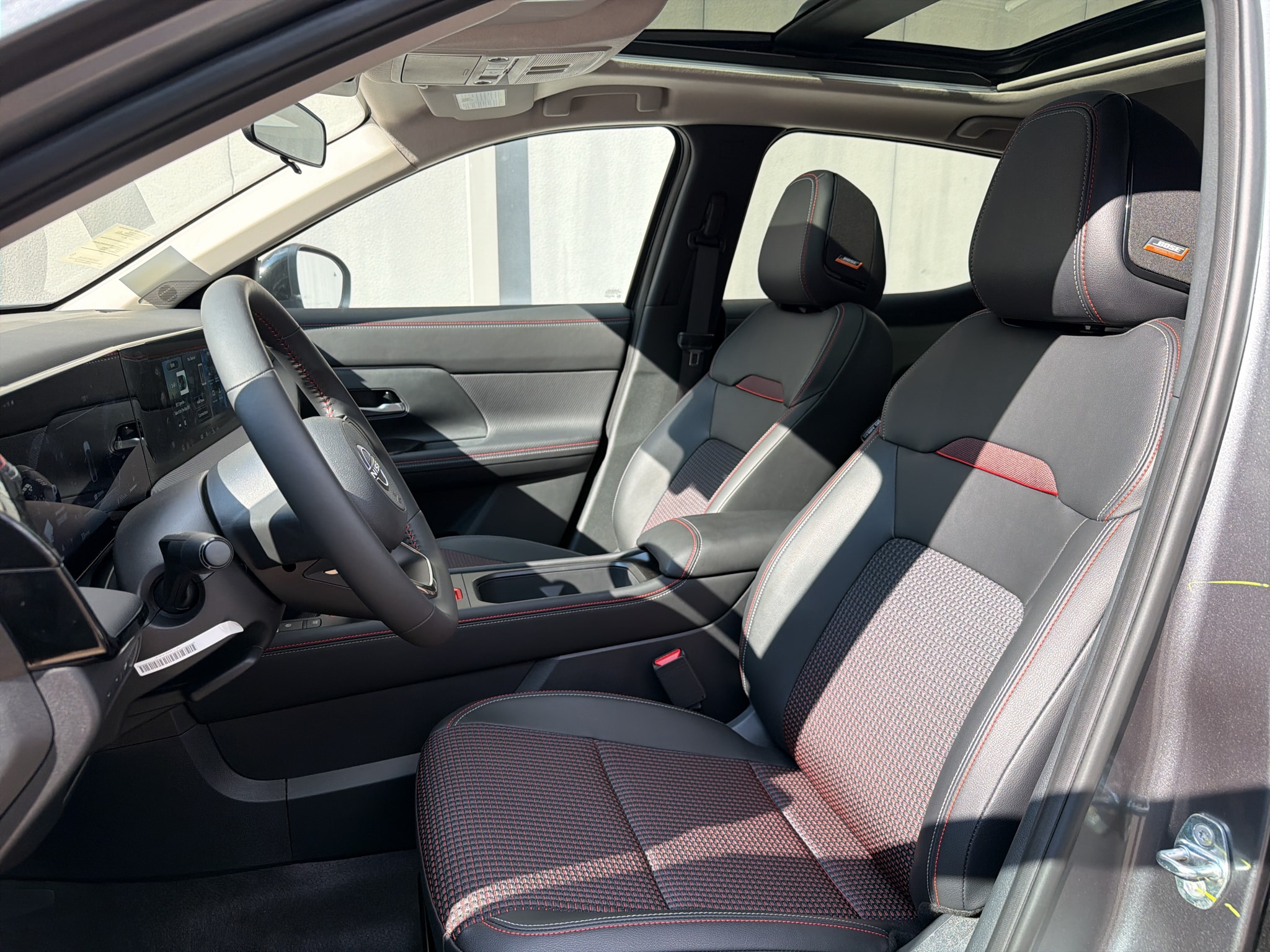 2026 Nissan KICKS SR - Photo 12