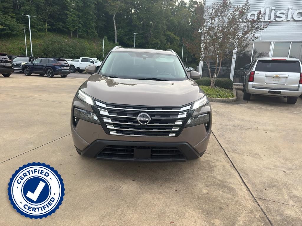 2024 Nissan Rogue SV photo 2