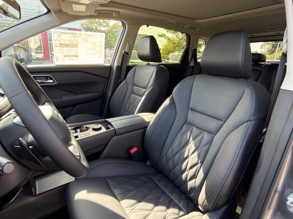 2026 Nissan Rogue Platinum - Photo 10