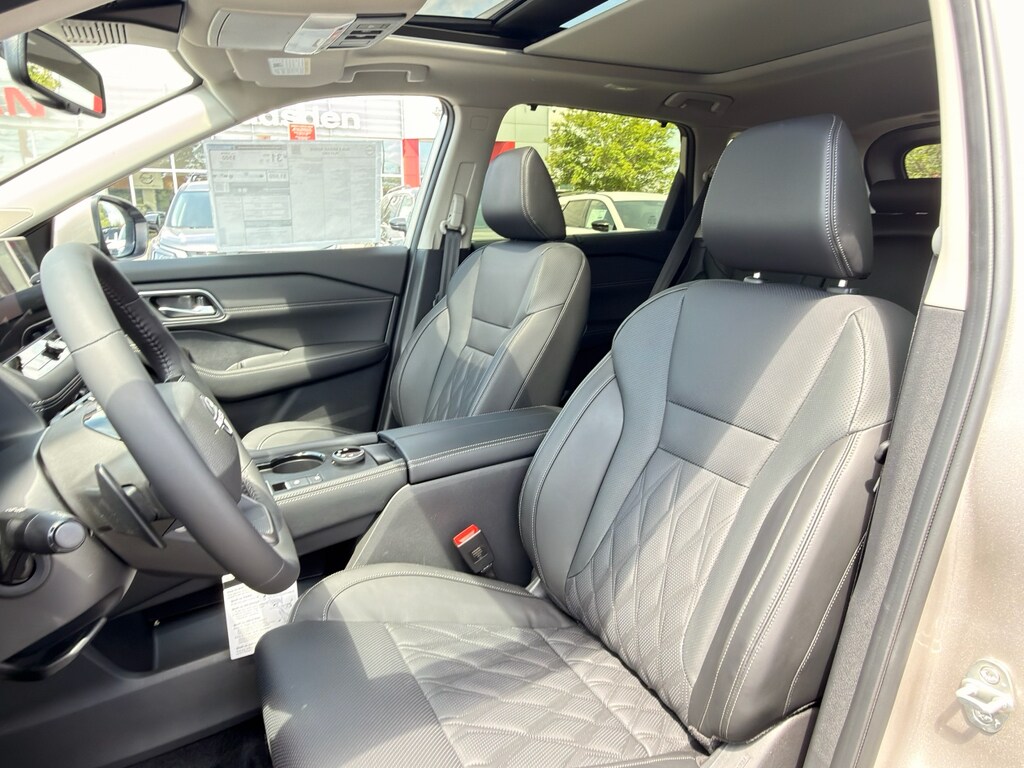 2026 Nissan Rogue Platinum - Photo 11