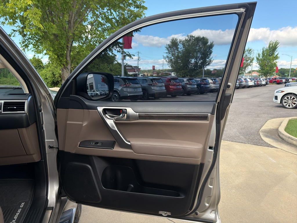 2022 Lexus GX PREMIUM - Photo 16