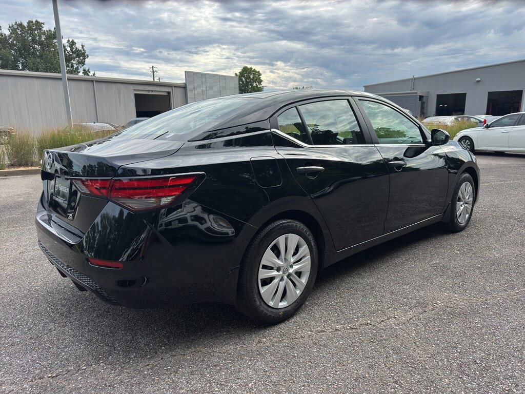 2025 Nissan Sentra S photo 3