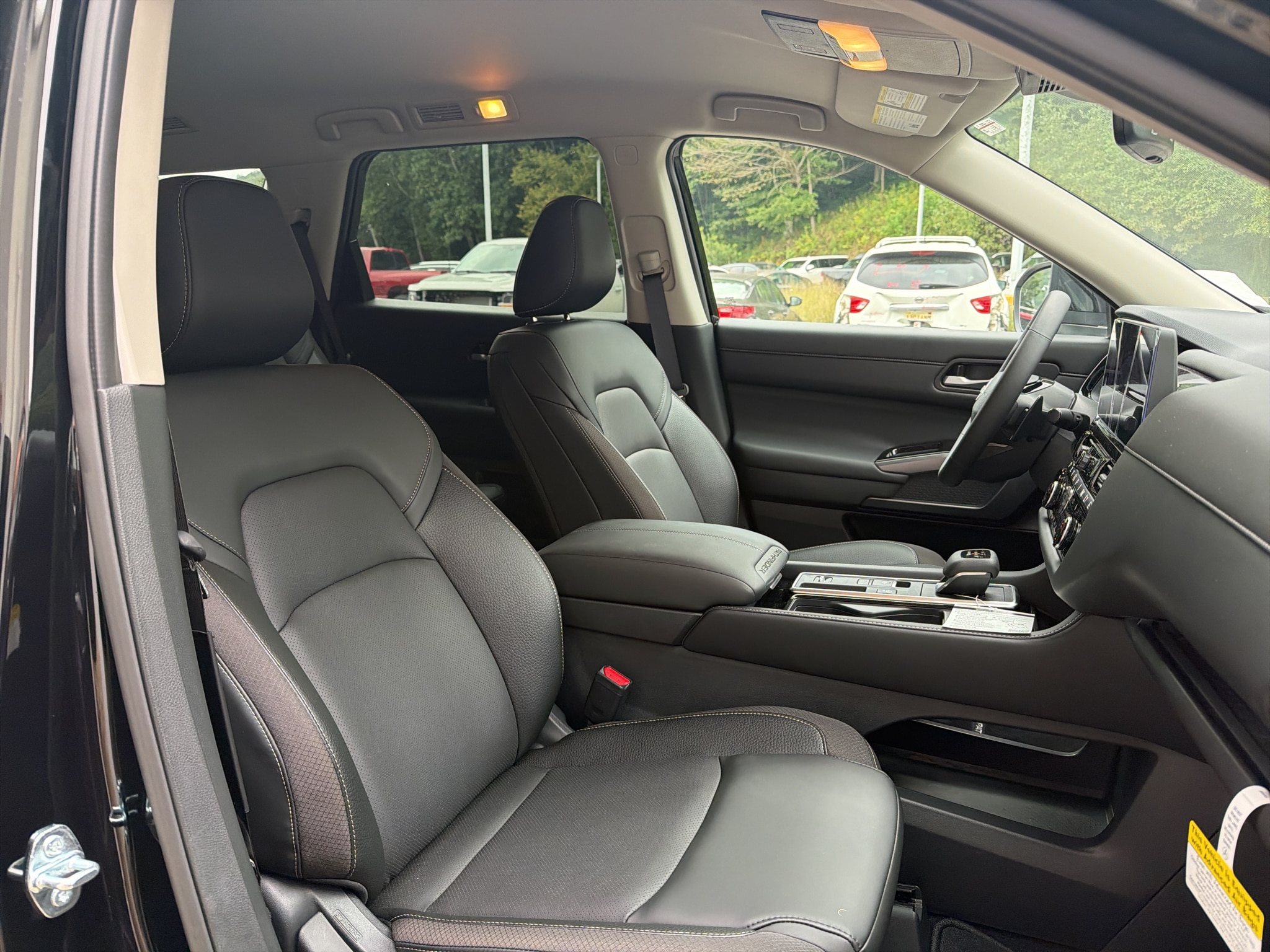 2026 Nissan Pathfinder SL - Photo 22