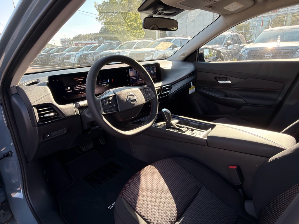 2026 Nissan Sentra SR - Photo 12