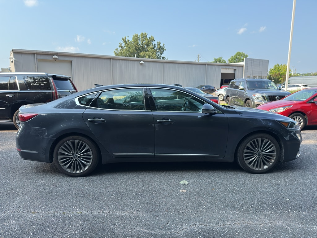 Used 2017 Kia Cadenza Limited with VIN KNALC4J14H5066887 for sale in Gadsden, AL