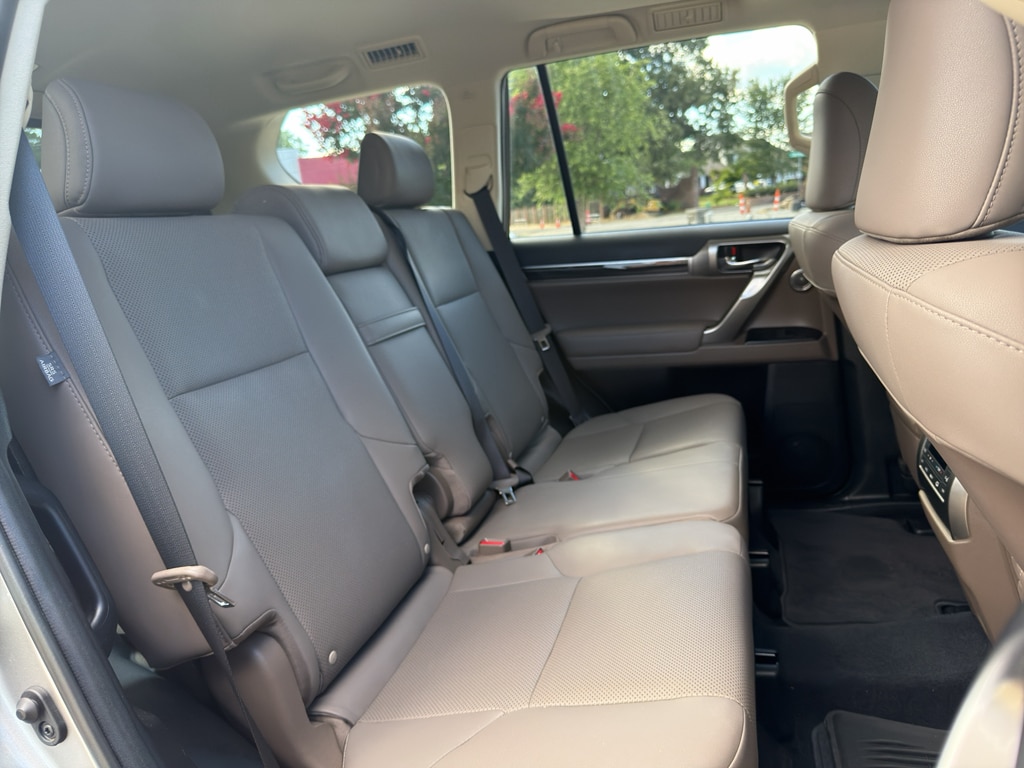 2022 Lexus GX PREMIUM - Photo 19