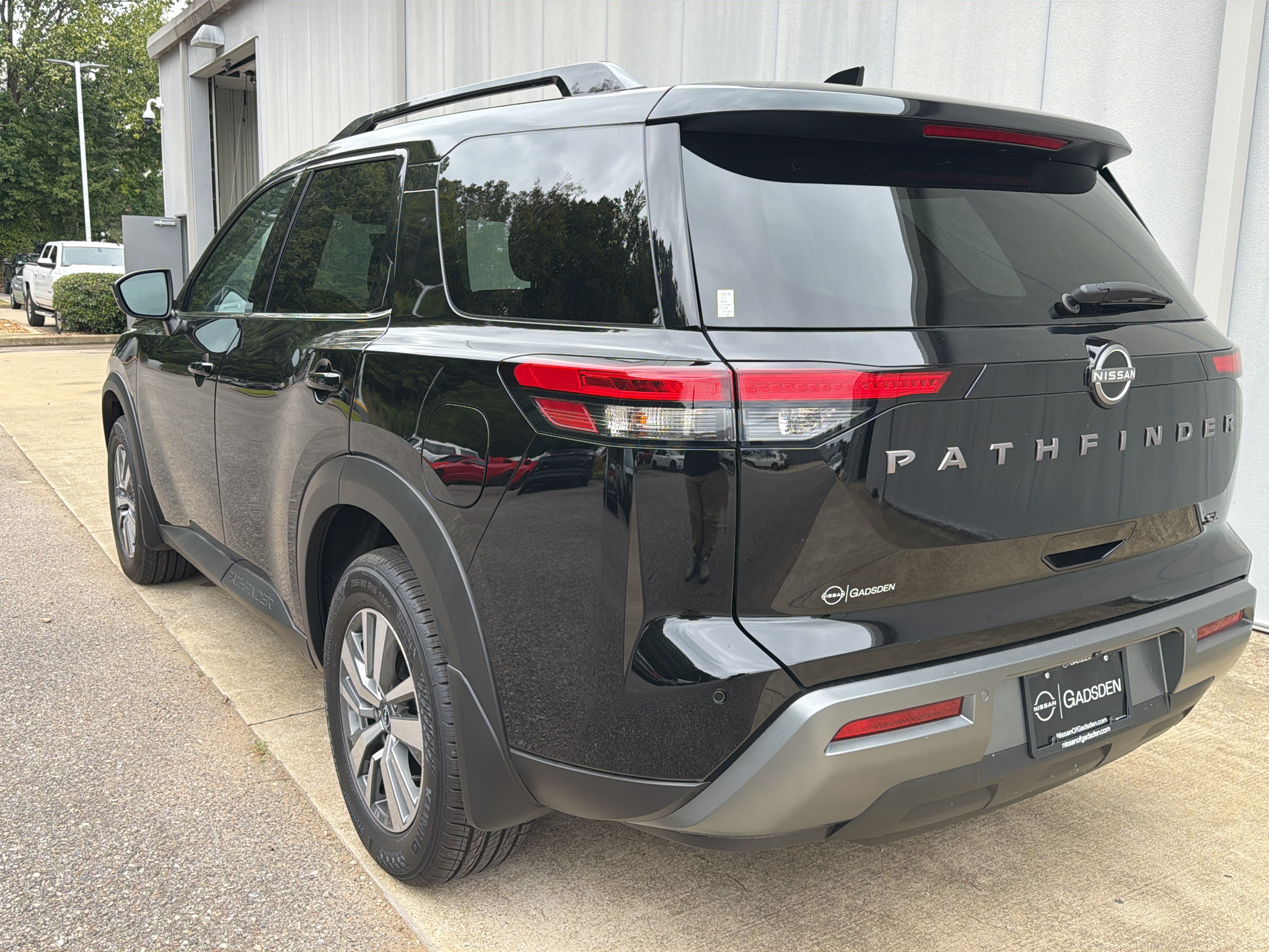 2026 Nissan Pathfinder SL - Photo 6