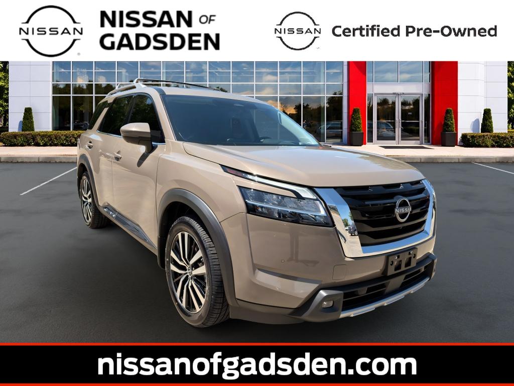 2023 Nissan Pathfinder Platinum 4WD's photo