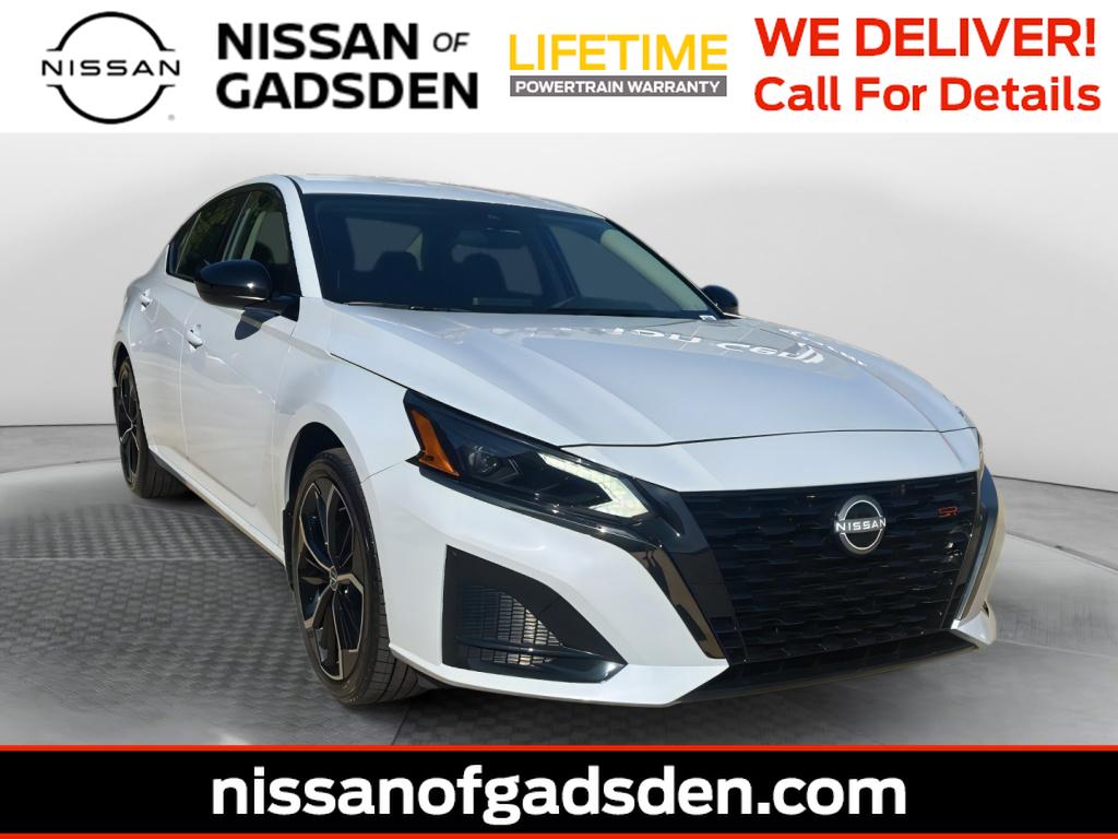 2025 Nissan Altima SR's photo