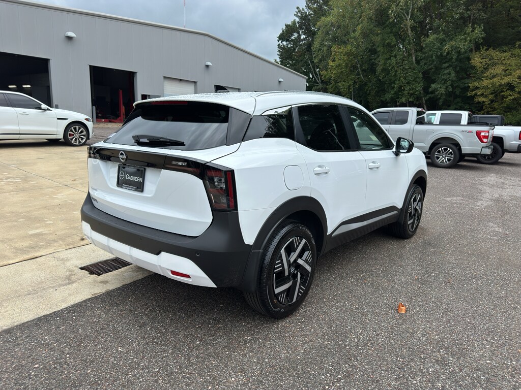 2026 Nissan Kicks SV photo 3