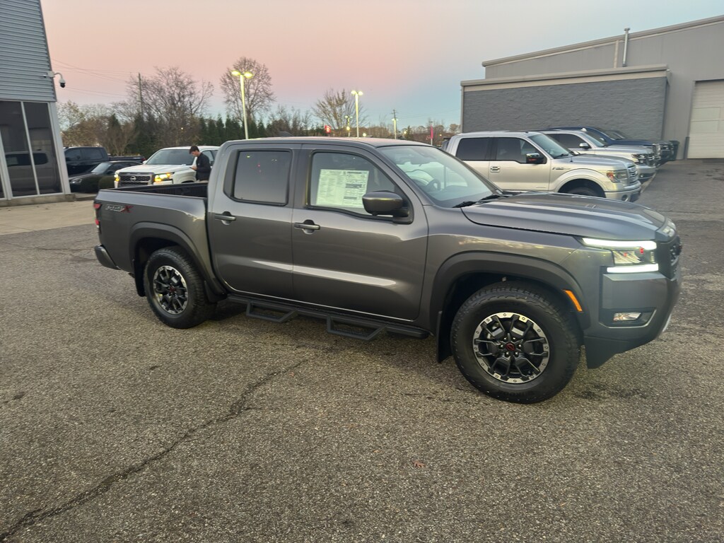 2026 Nissan Frontier PRO-X photo 2