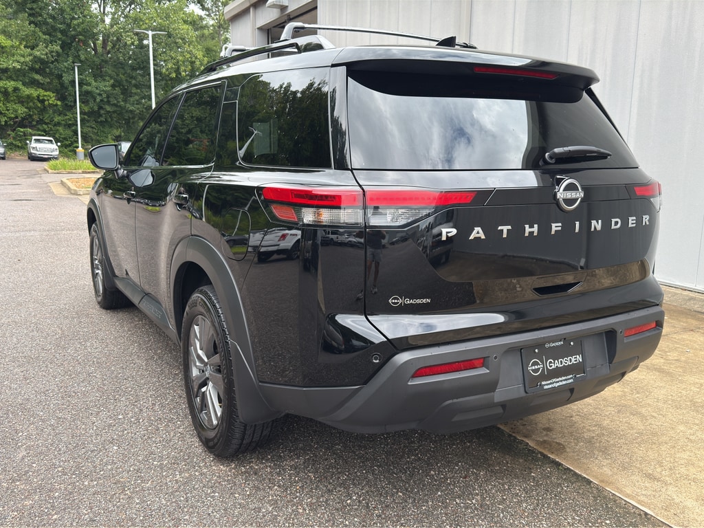 2025 Nissan Pathfinder SV - Photo 6