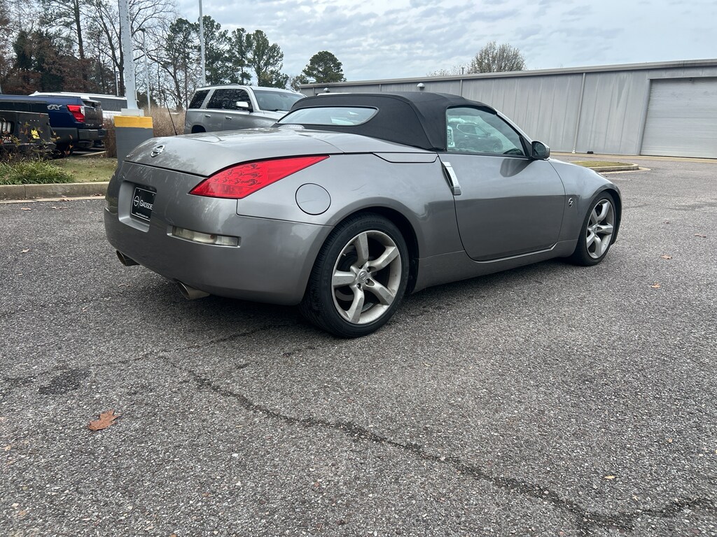2008 Nissan 350Z Touring photo 3