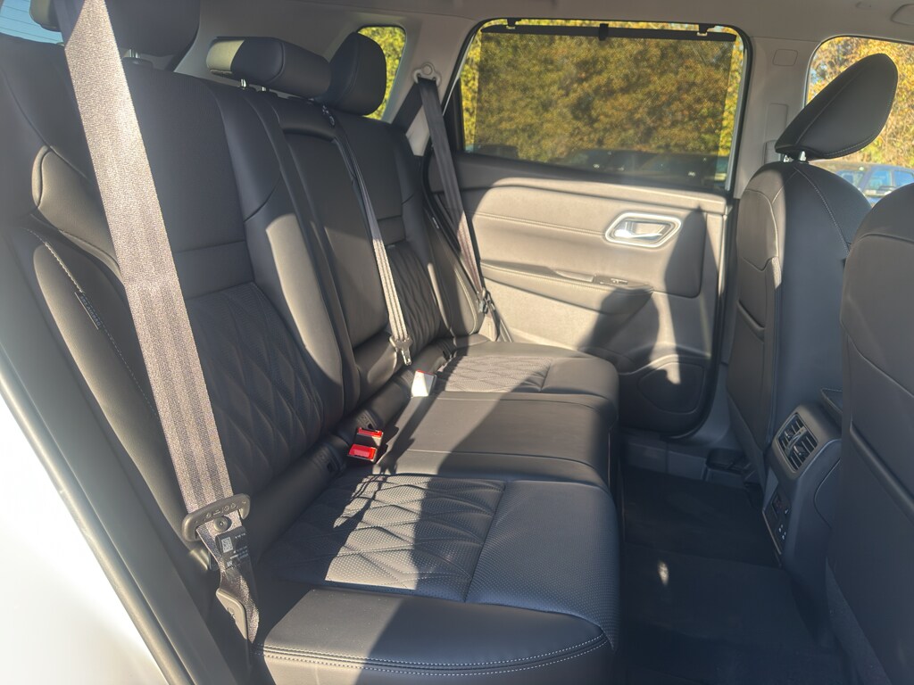 2026 Nissan Rogue Platinum - Photo 17