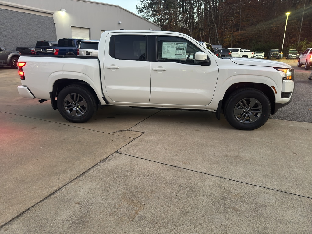 2026 Nissan Frontier SV - Photo 6