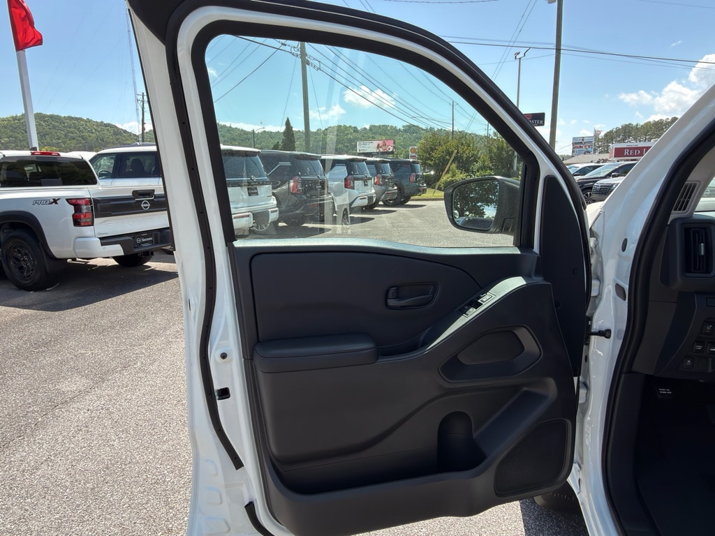 2026 Nissan Frontier S - Photo 10