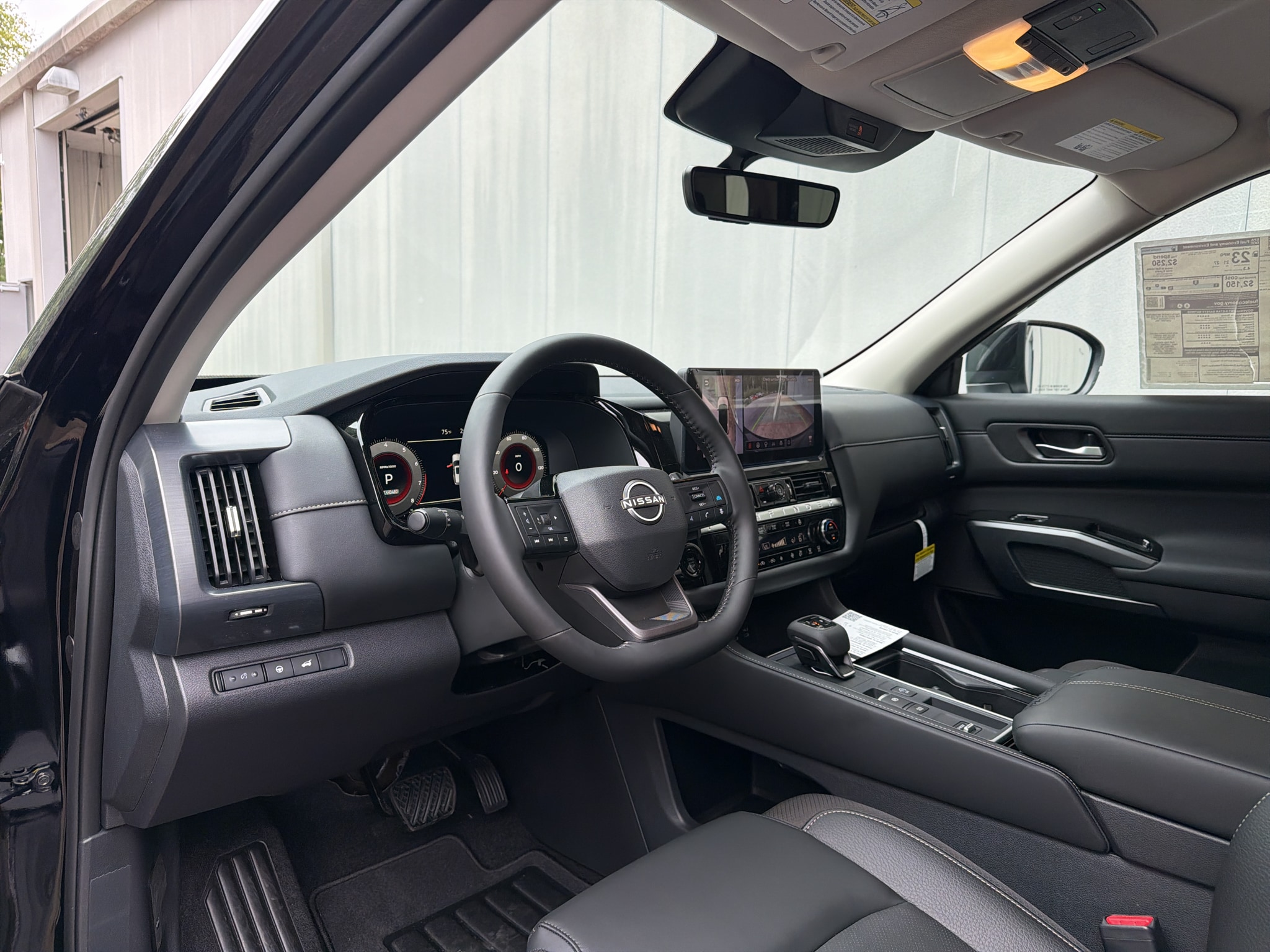 2026 Nissan Pathfinder SL - Photo 10