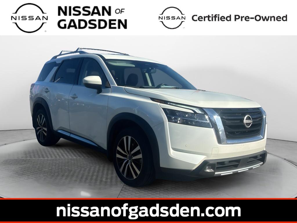2023 Nissan Pathfinder Platinum's photo