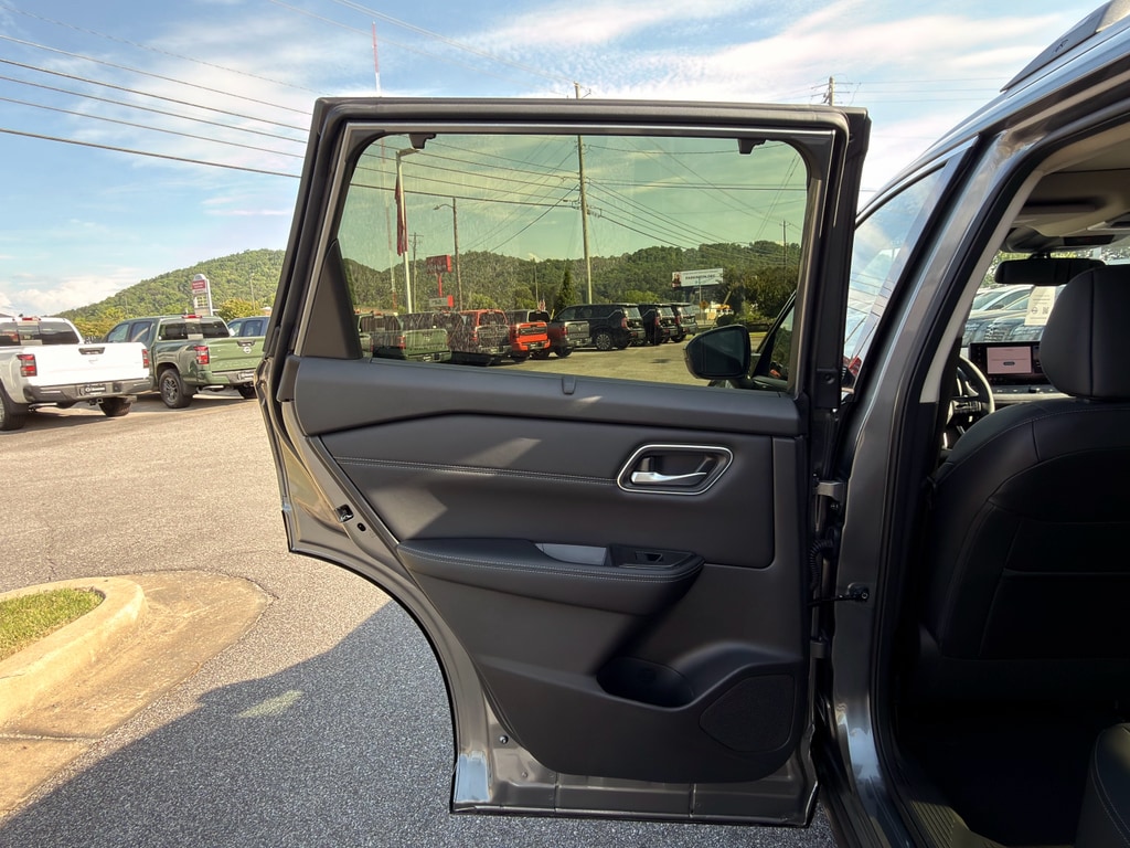 2026 Nissan Rogue Platinum - Photo 22