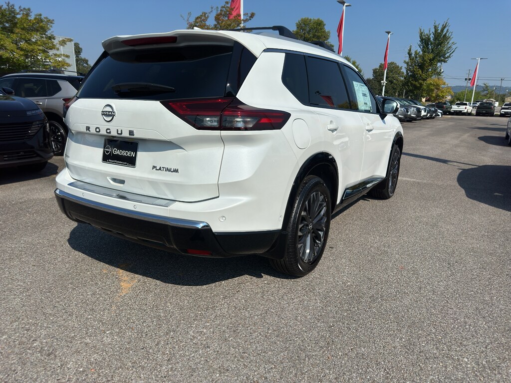 2025 Nissan Rogue Platinum photo 3