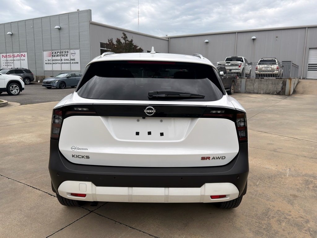 Used 2025 Nissan Kicks SR SUV