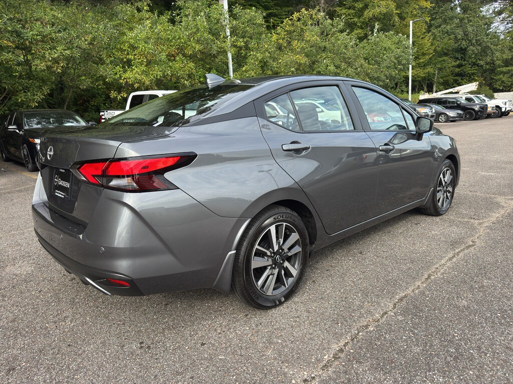 2025 Nissan Versa SV photo 3
