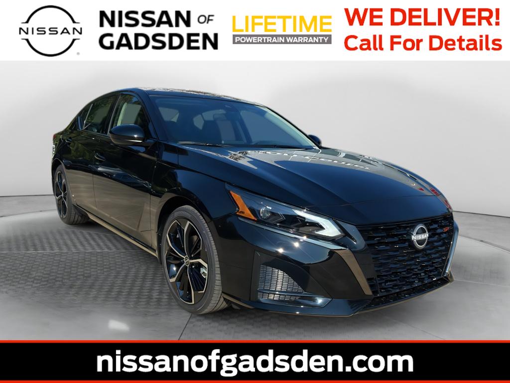 2025 Nissan Altima SR's photo