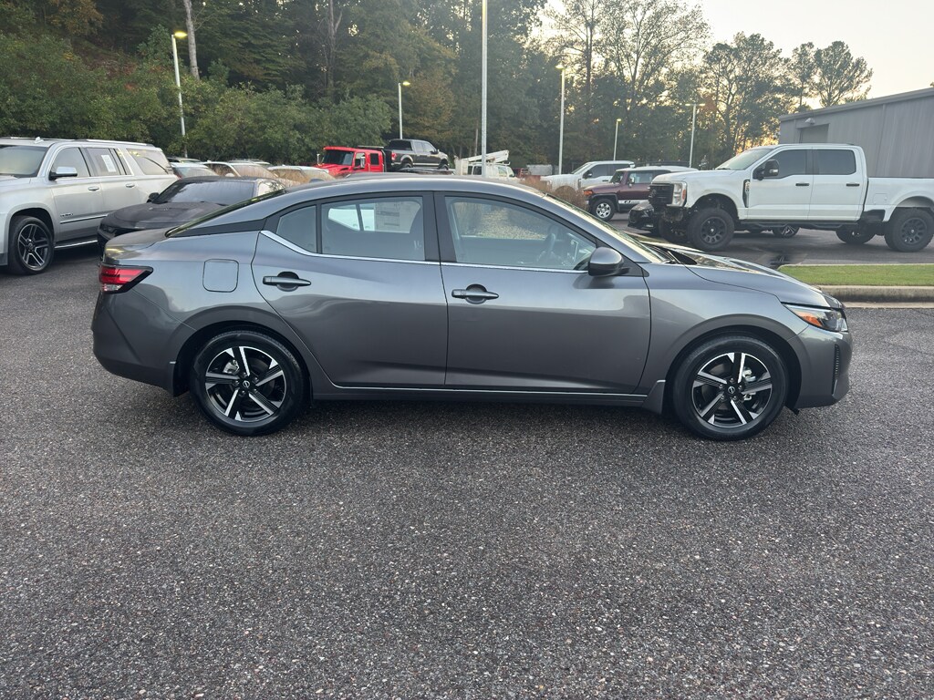 2025 Nissan Sentra SV photo 3