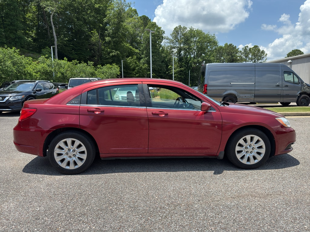 Used 2013 Chrysler 200 LX with VIN 1C3CCBAB0DN734022 for sale in Gadsden, AL