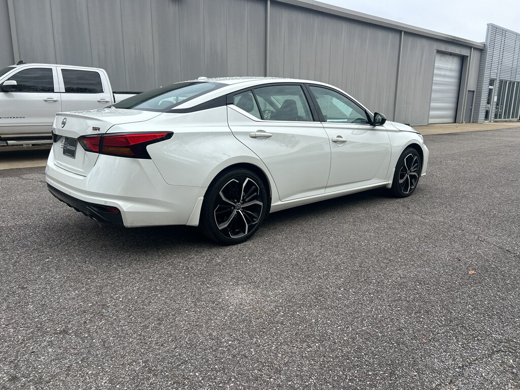 2024 Nissan Altima 2.5 SR photo 3