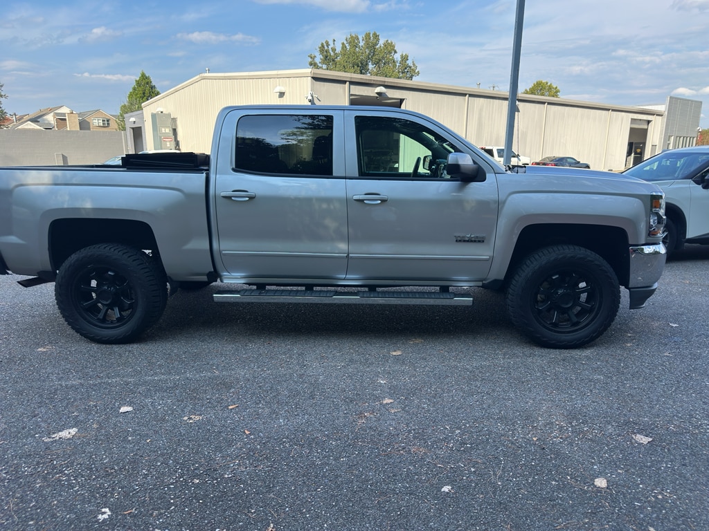 Used 2018 Chevrolet Silverado 1500 LT w/1LT Truck Crew Cab
