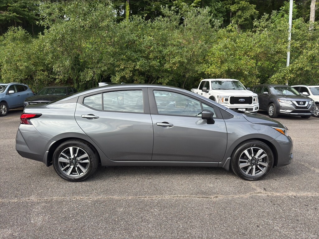 2025 Nissan Versa SV photo 2