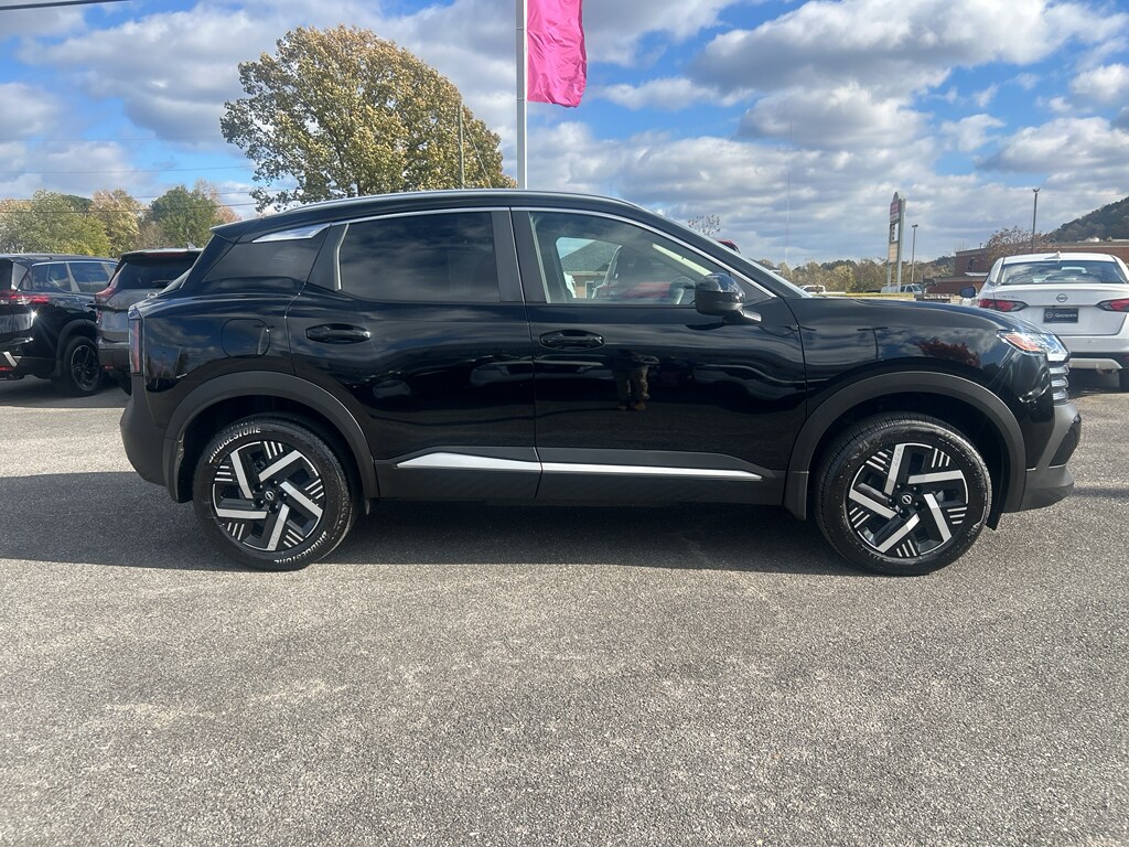 2026 Nissan Kicks SV photo 2