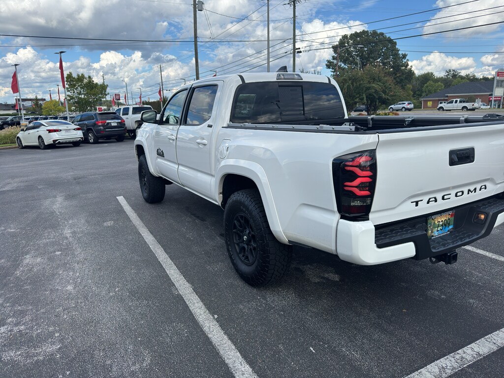 2021 Toyota Tacoma SR5 V6 photo 3