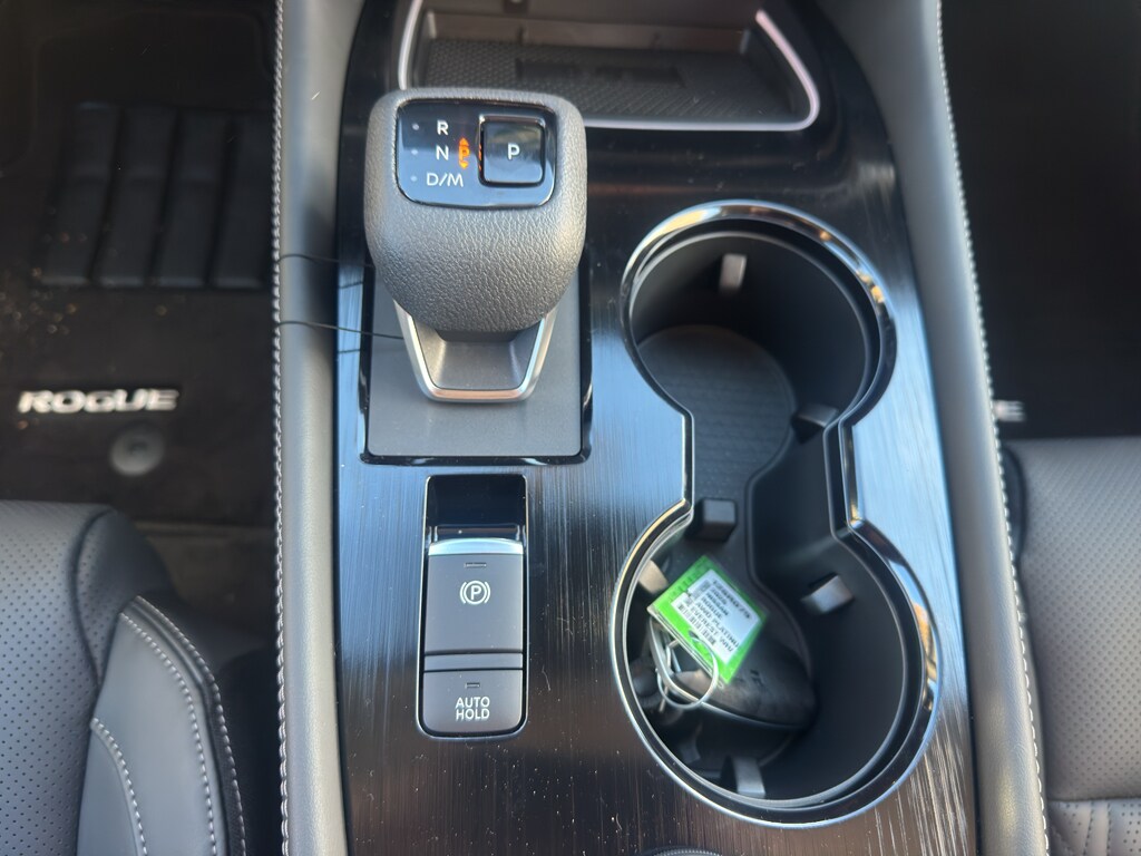2026 Nissan Rogue Platinum - Photo 15