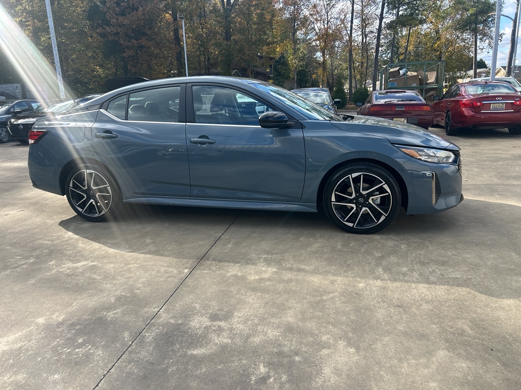 New 2025 Nissan Sentra SR Sedan