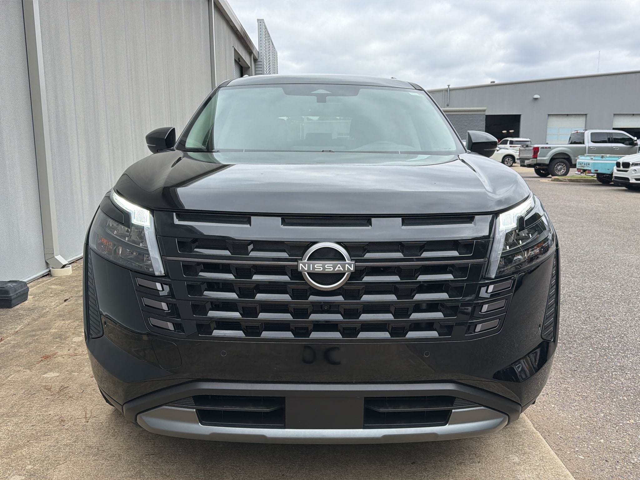 2026 Nissan Pathfinder SL - Photo 9