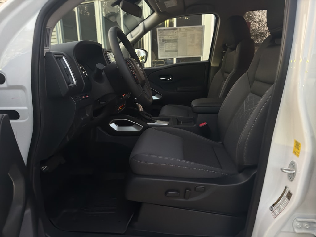 2026 Nissan Frontier SV - Photo 11