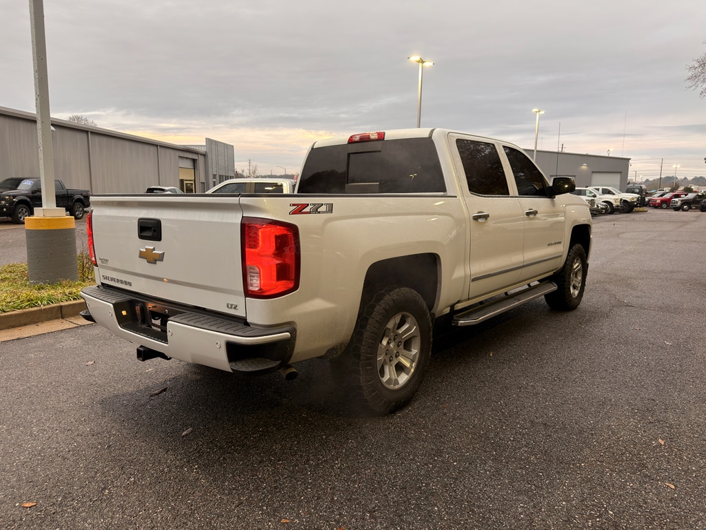 Used 2018 Chevrolet Silverado 1500 LTZ w/2LZ Truck Crew Cab
