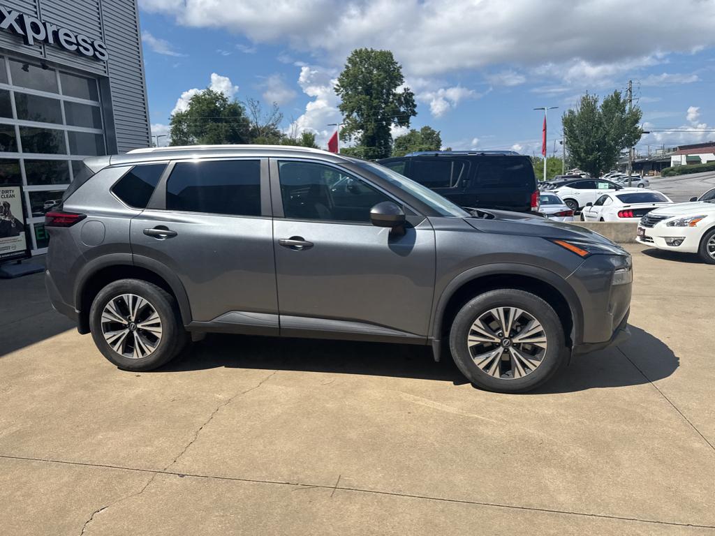 2023 Nissan Rogue SV photo 4