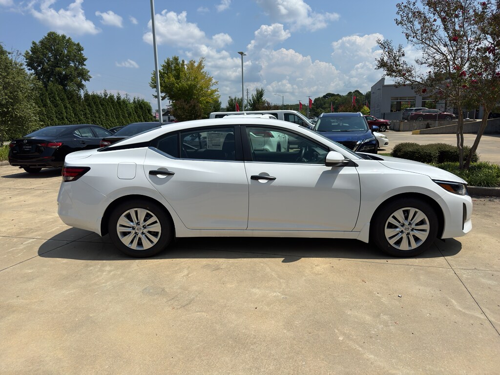 2025 Nissan Sentra S photo 2