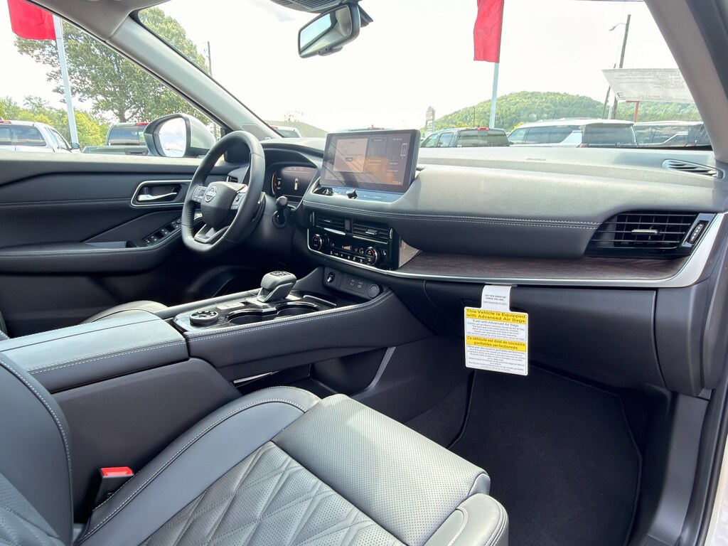 2026 Nissan Rogue Platinum - Photo 15