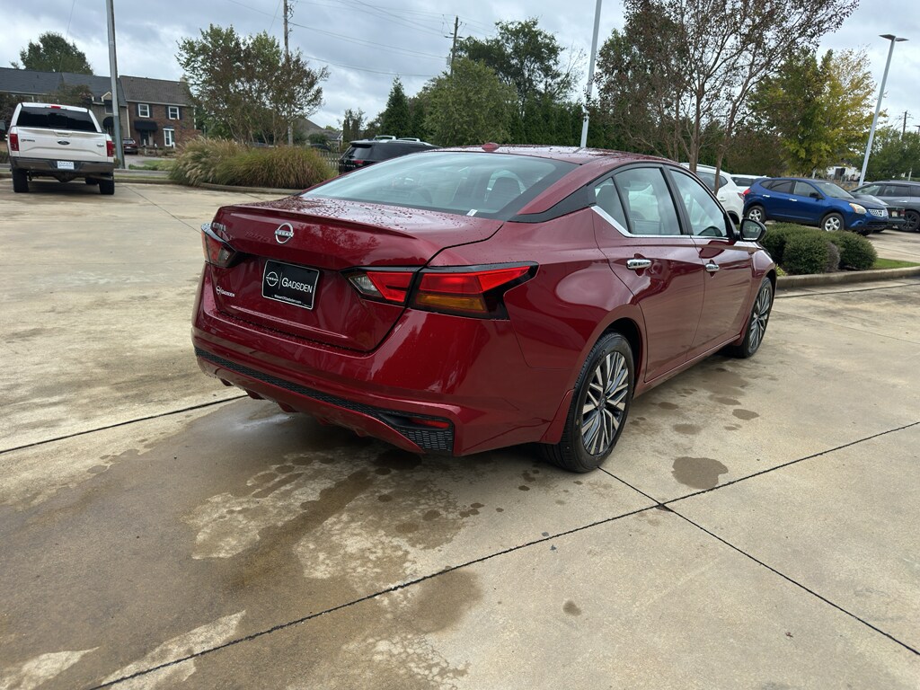 2025 Nissan Altima SV photo 3