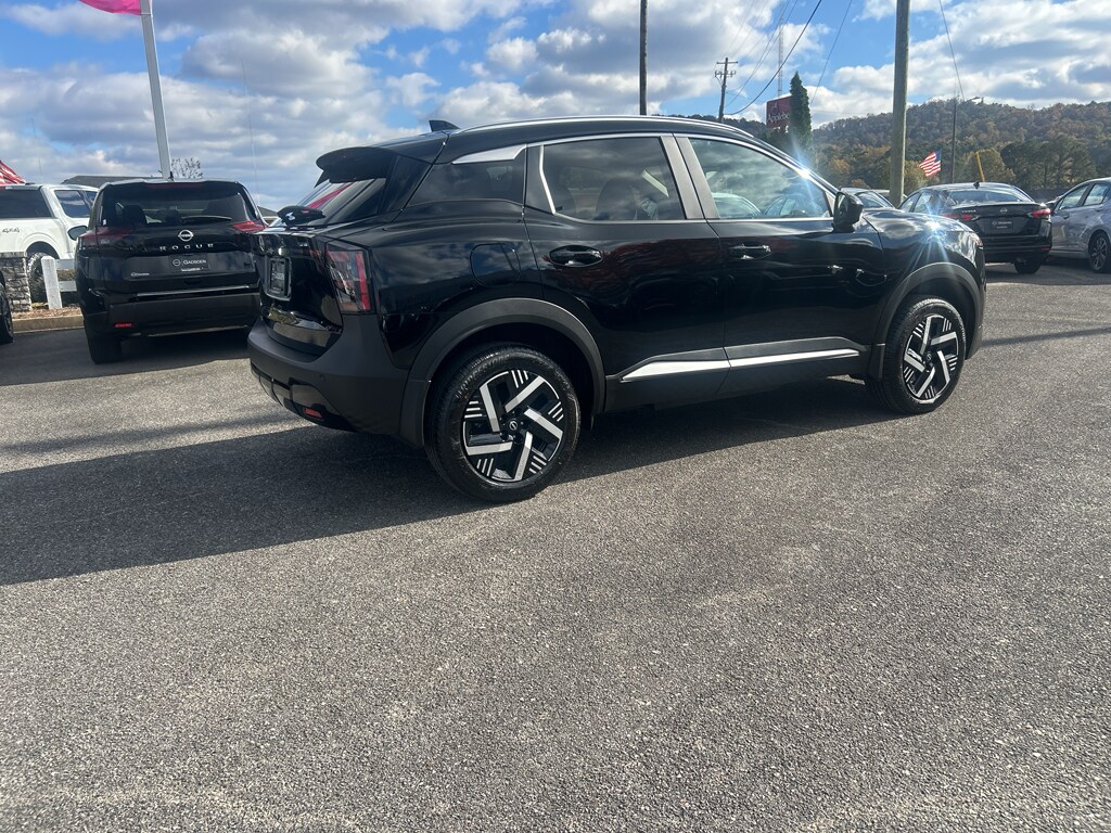 2026 Nissan Kicks SV photo 3